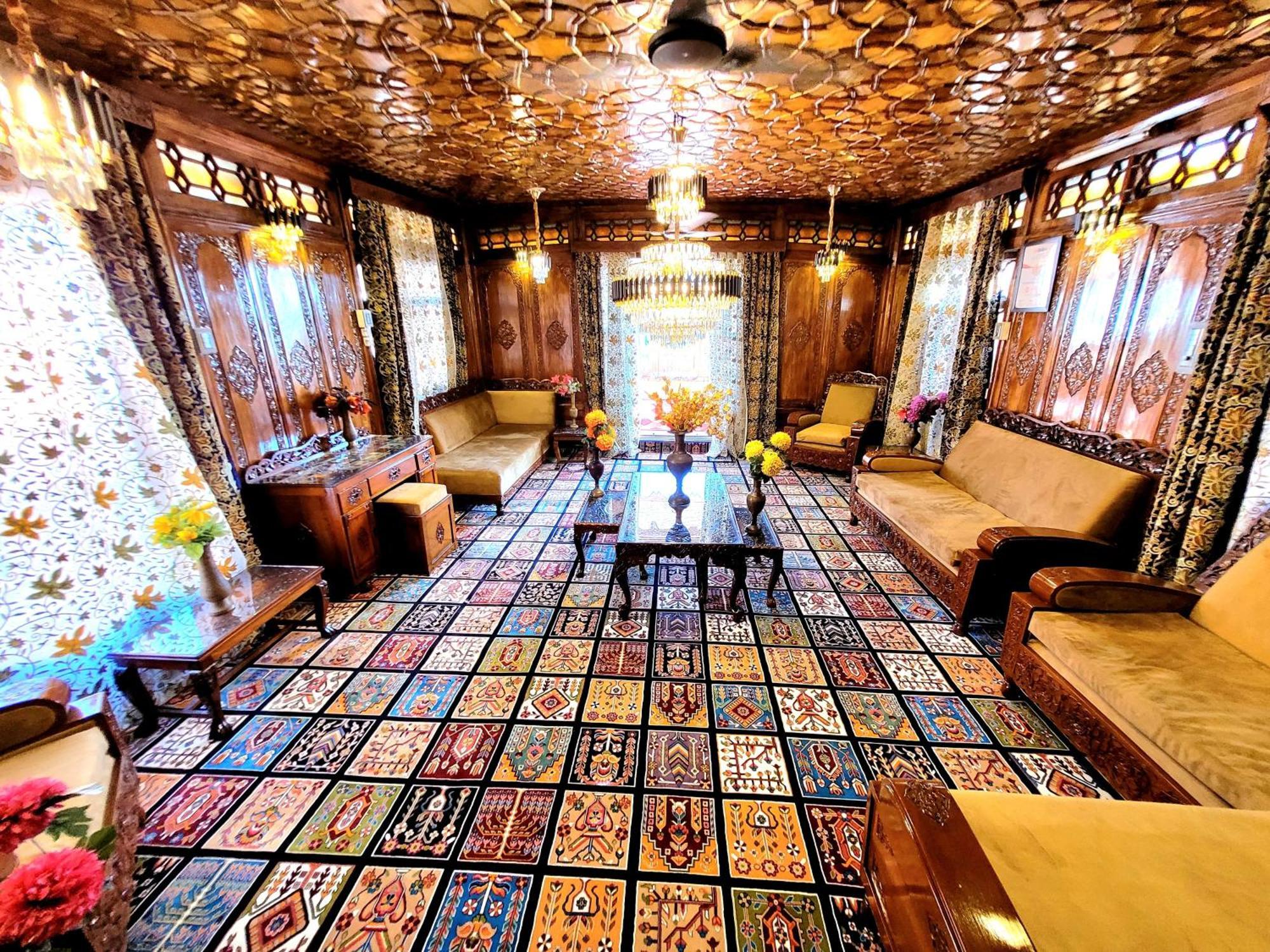Aziz Palace Group Of Houseboats Srīnagar Exteriör bild