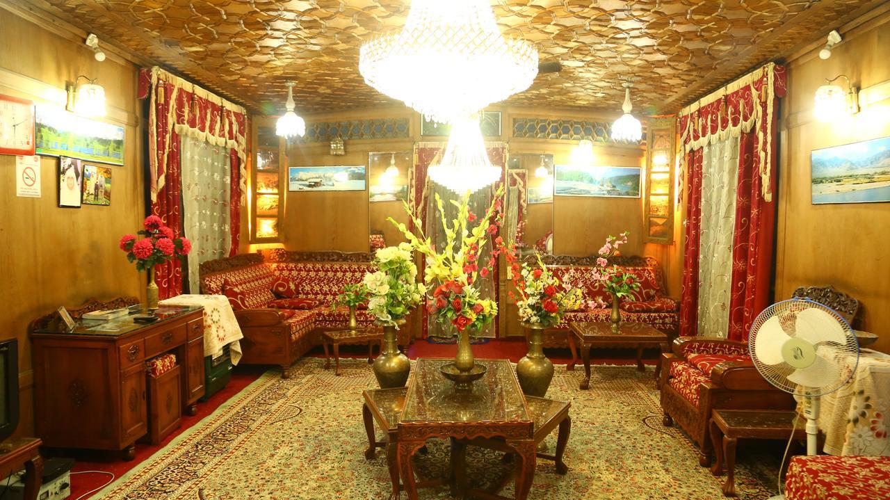 Aziz Palace Group Of Houseboats Srīnagar Exteriör bild