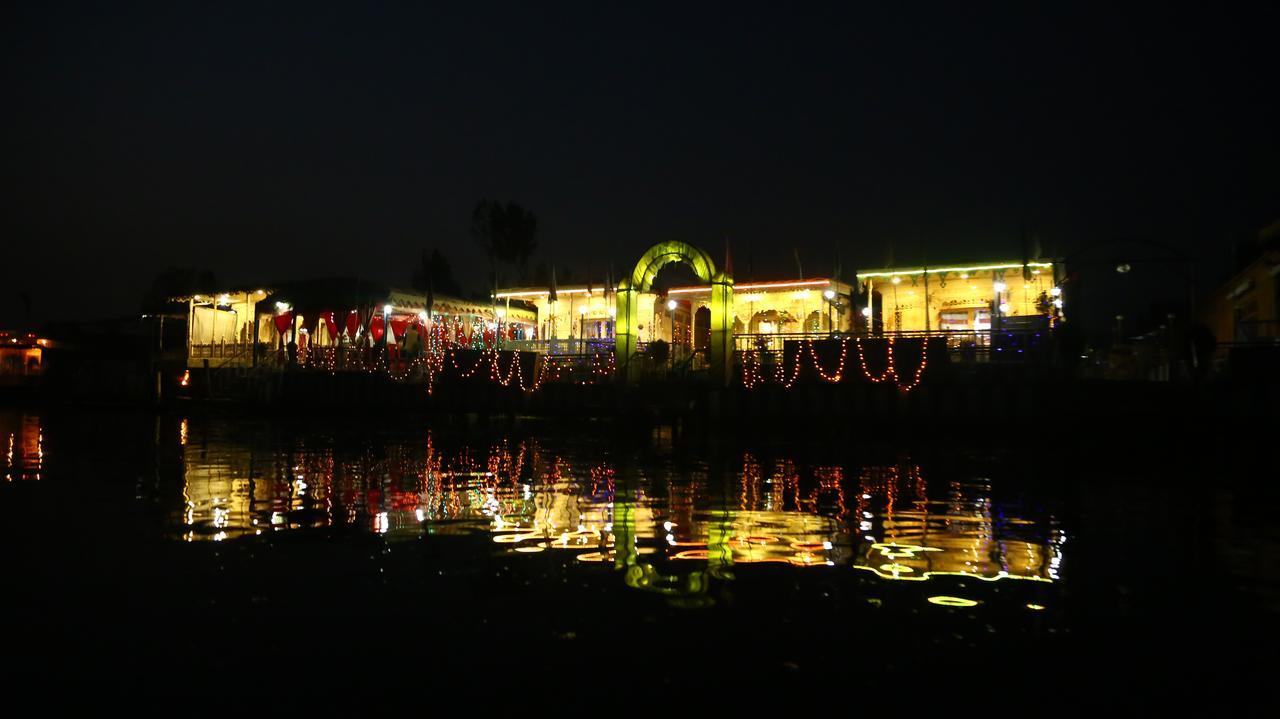 Aziz Palace Group Of Houseboats Srīnagar Exteriör bild